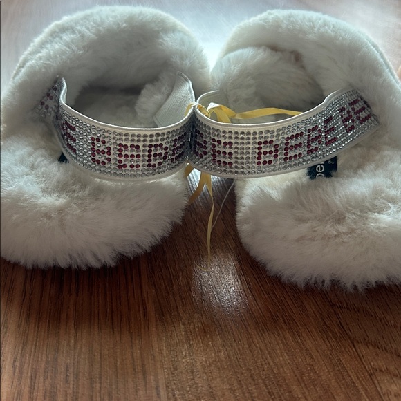 Girls fuzzy slippers - Picture 2 of 3